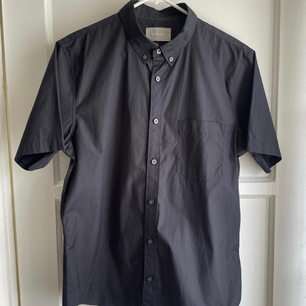 Everlane Slim Fit Button Up in black